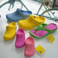 crocs